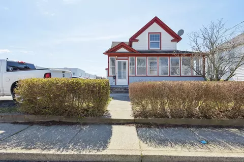 61 Hamilton Ave, Groton, CT 06340