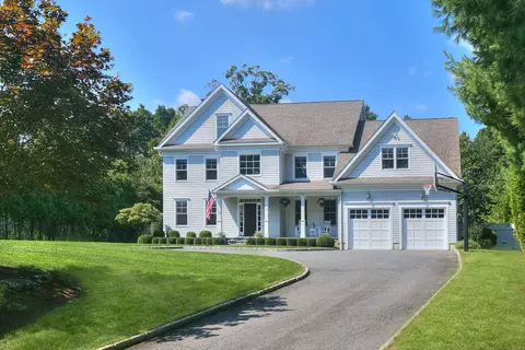 26 Rayfield Rd, Westport, CT 06880