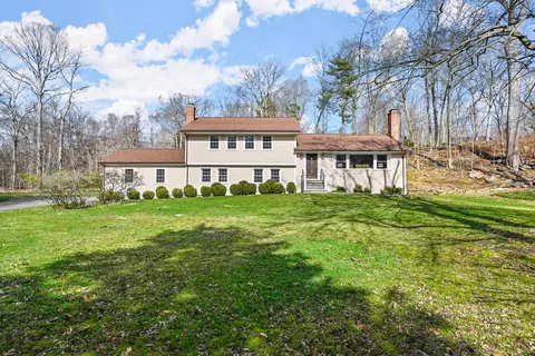 11 Joann Cir, Westport, CT 06880