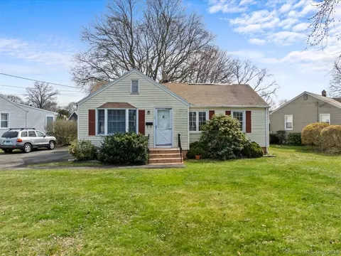 82 Ruby Rd, West Haven, CT 06516