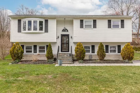 4 Flora St, New Fairfield, CT 06812