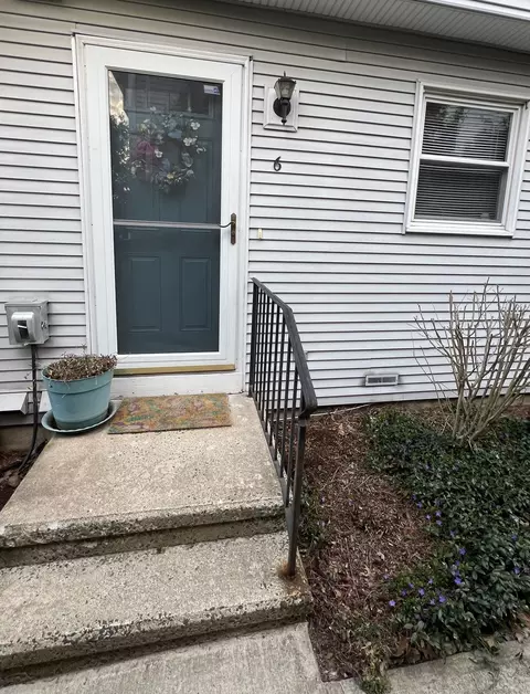 64 Fountain St #6, New Haven, CT 06515