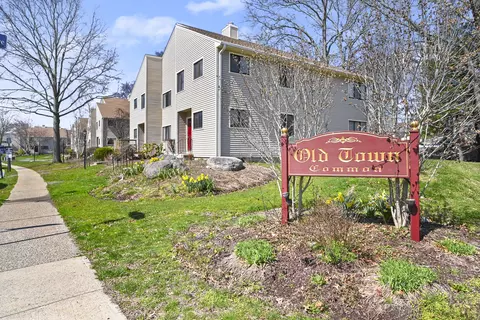 46 Lance Cir #46, Bridgeport, CT 06606