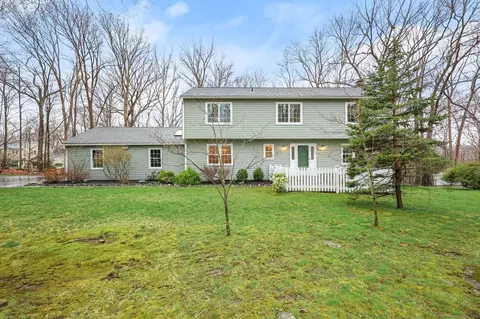 31 Stirrup Pl, Wilton, CT 06897