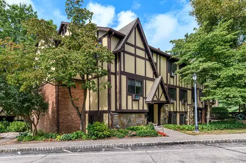 50 Aiken St #315, Norwalk, CT 06851