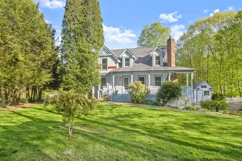 113 Quaker Farms Rd, Southbury, CT 06488