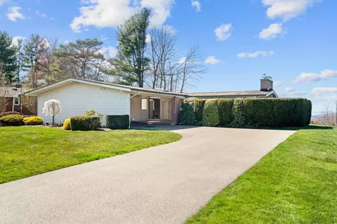 129 Tulip Dr, Meriden, CT 06450
