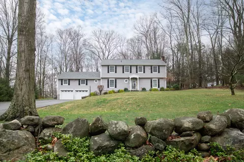 31 Carmen Hill Rd, New Milford, CT 06776