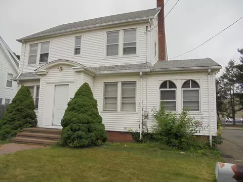 39 Helen St, Hamden, CT 06514