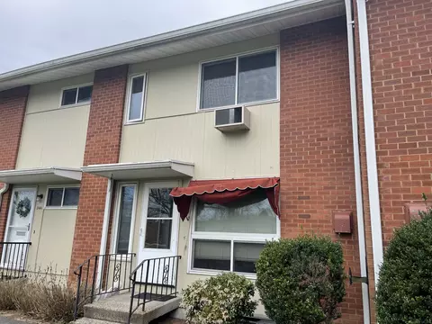 246 Centerbrook Rd #246, Hamden, CT 06514