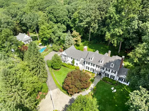 627 Laurel Rd, New Canaan, CT 06840
