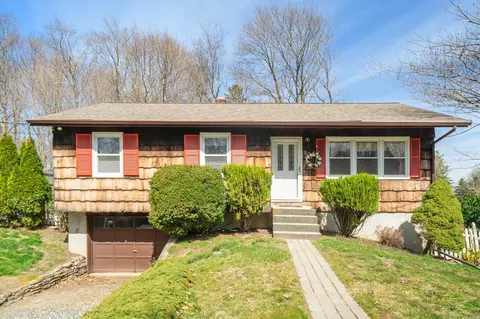 13 Short Dr, Bethel, CT 06801
