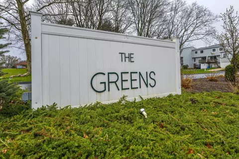 375 Walden Green Rd #375, Branford, CT 06405