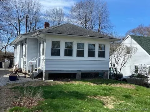 72 Riverview Ave, Groton, CT 06340