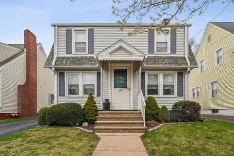 52 Martin St, West Haven, CT 06516