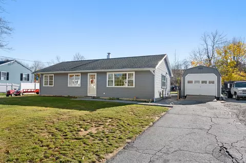 22 Deerfield Rd, Waterford, CT 06385