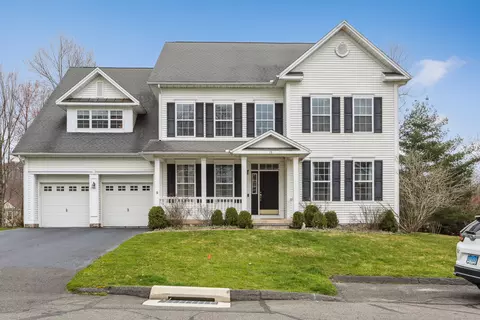 13 Independence Cir, Middlebury, CT 06762
