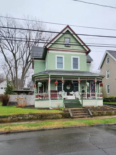 90 S Orchard St, Wallingford, CT 06492