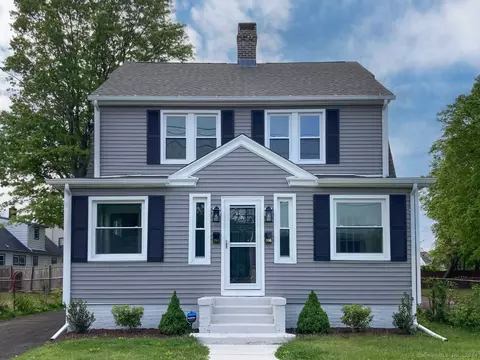 994 Winchester Ave, Hamden, CT 06517