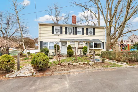 98 Bodine Ct, Stratford, CT 06614