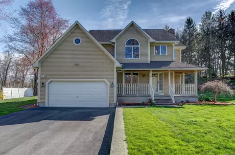 3 Jeremy Wood Dr, Wallingford, CT 06492