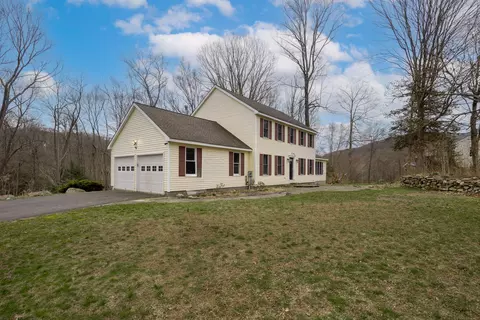 20 Reservoir Rd, Bethel, CT 06801