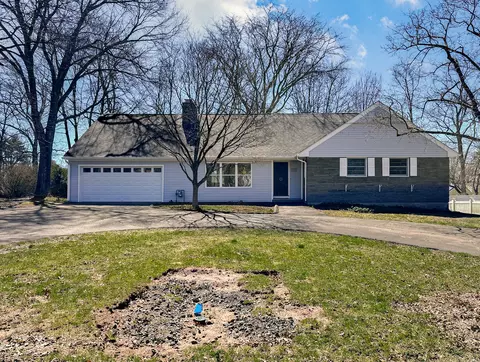 75 Lanyon Dr, Cheshire, CT 06410