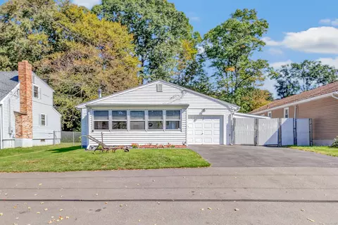 78 Avery Ave, Milford, CT 06460