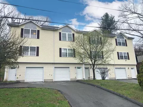 174 Woodland St #1, Meriden, CT 06451