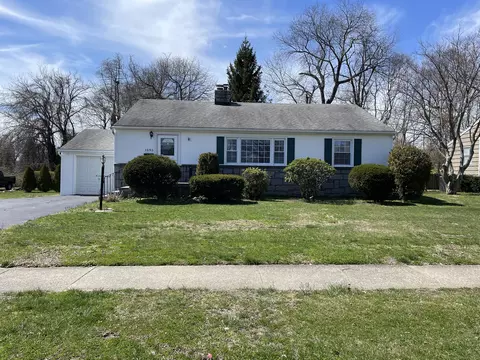 1595 Nichols Ave, Stratford, CT 06614