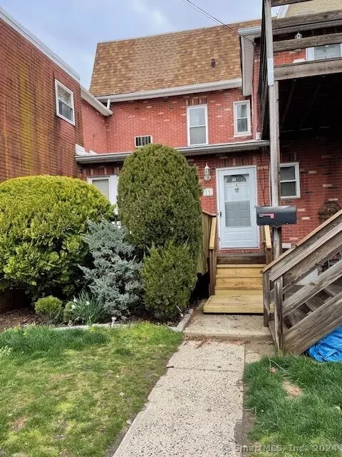 24 Home Ct #11, Stamford, CT 06902