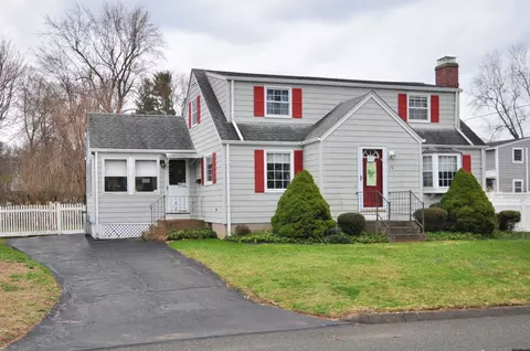 19 Burke Rd, Vernon, CT 06066