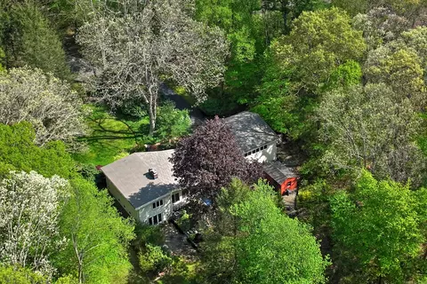 13 Wells Rd, Monroe, CT 06468