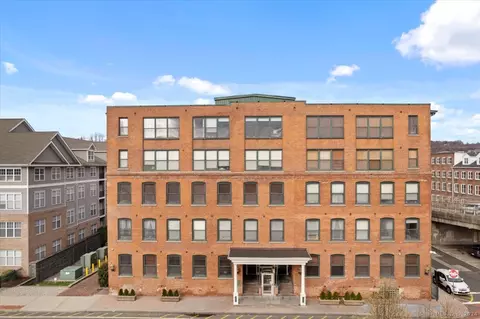 145 Canal St #205, Shelton, CT 06484