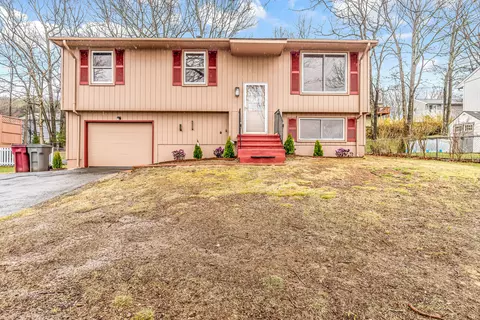 118 Celentano Dr, Naugatuck, CT 06770