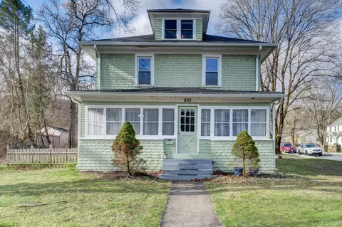 255 Windham Rd, Windham, CT 06226