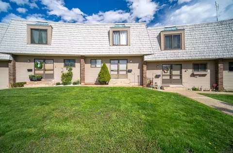 6 Dogwood Ct #6, Cromwell, CT 06416