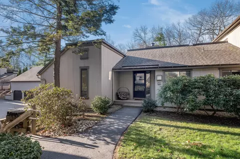 49 Mallard Dr, Avon, CT 06001