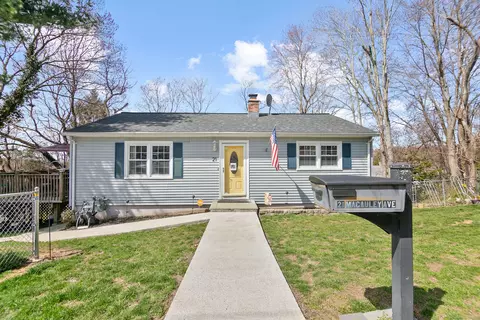 21 Macauley Ave, Waterbury, CT 06705