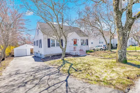 31 Judd St, Fairfield, CT 06824