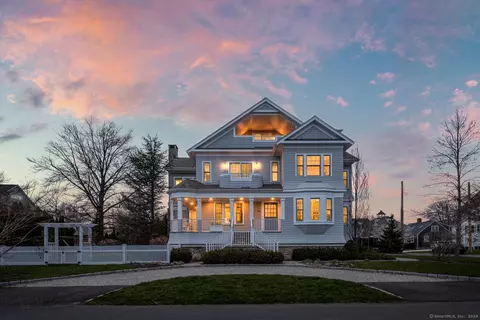 126 Carlynn Dr, Fairfield, CT 06824