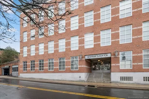 10 Ann St #104, Norwalk, CT 06854