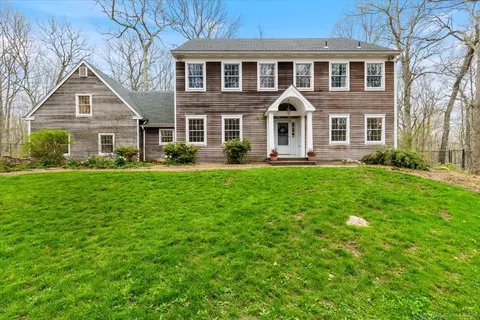 15 Back Acres Way, Stonington, CT 06378
