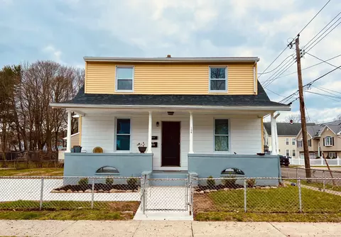 134 Gilbert St, West Haven, CT 06516