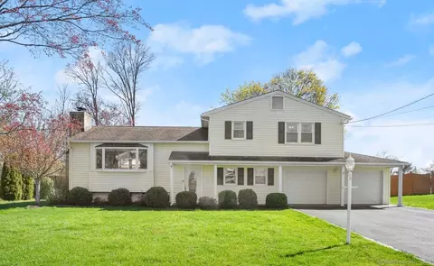 5 Dairy Farm Rd, Norwalk, CT 06851