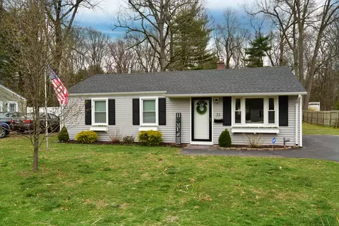 33 Belle Ave, Enfield, CT 06082
