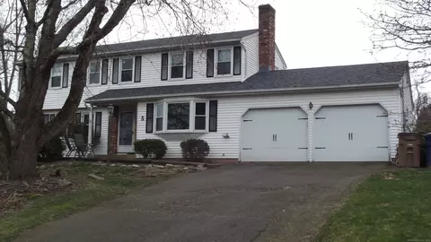 5 Brighton Ln, Vernon, CT 06066