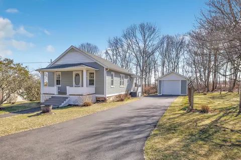 50 Walnut Ave, Shelton, CT 06484
