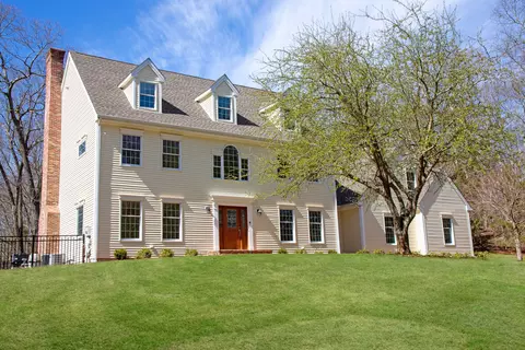 9 Watrous Point Rd, Old Saybrook, CT 06475