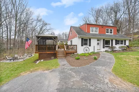 1 Dale Rd, New Fairfield, CT 06812